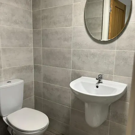 2 Bed Apartment Scarisbrick Street Ormskirk - Rooms By Vici Exterior foto